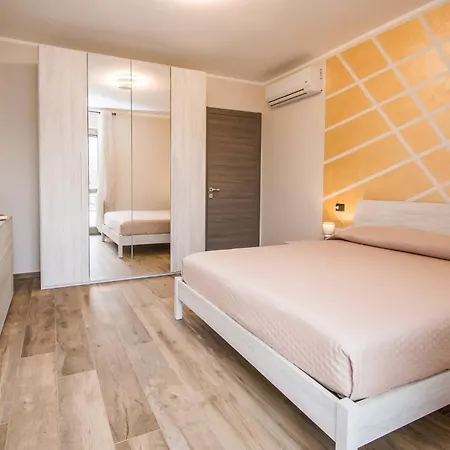 Casa Baratta - Il Gelso, Neive, Terrazza Sulle Langhe Appartement *