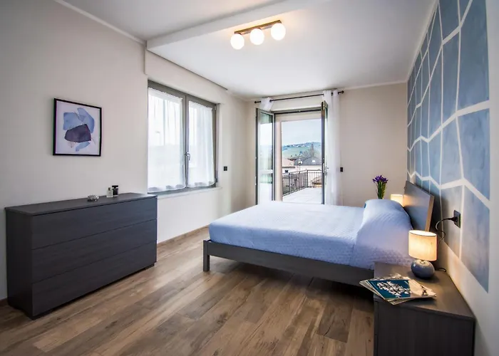 Casa Baratta - Il Gelso, Neive, Terrazza Sulle Langhe ネイヴェ