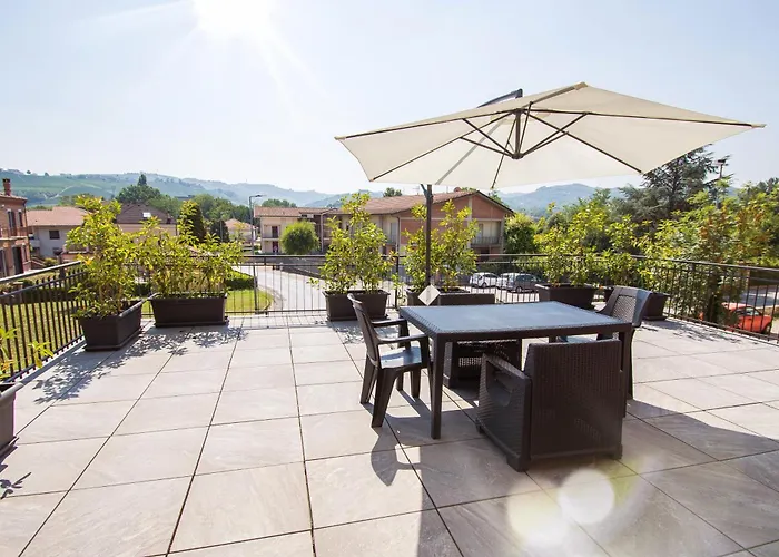 Casa Baratta - Il Gelso, Neive, Terrazza Sulle Langhe アパート *
